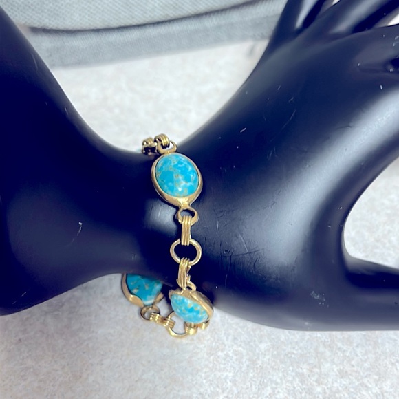 Vintage Gold Tone Blue Stone Bracelet - Picture 2 of 3